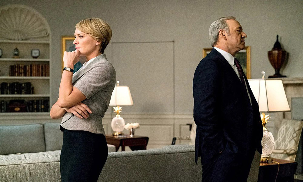 بهترین سریال‌های نتفلیکس برای یادگیری زبان انگلیسی؛ خانه پوشالی (House of Cards)